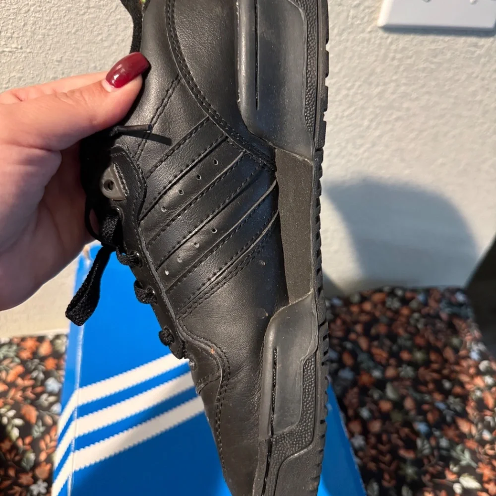 Adidas Rivalry Low Black Iridescent GUC Mens Size 9 (box says 8.5) - Picture 9 of 14